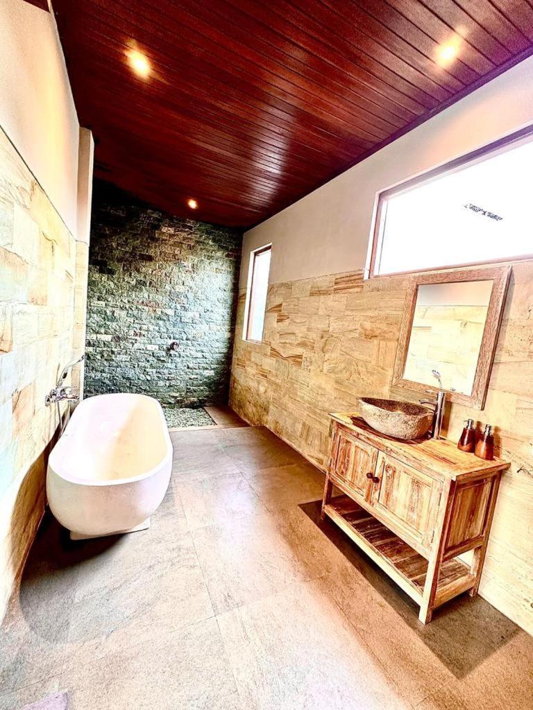 אובוד The Madawa Suites מראה חיצוני תמונה