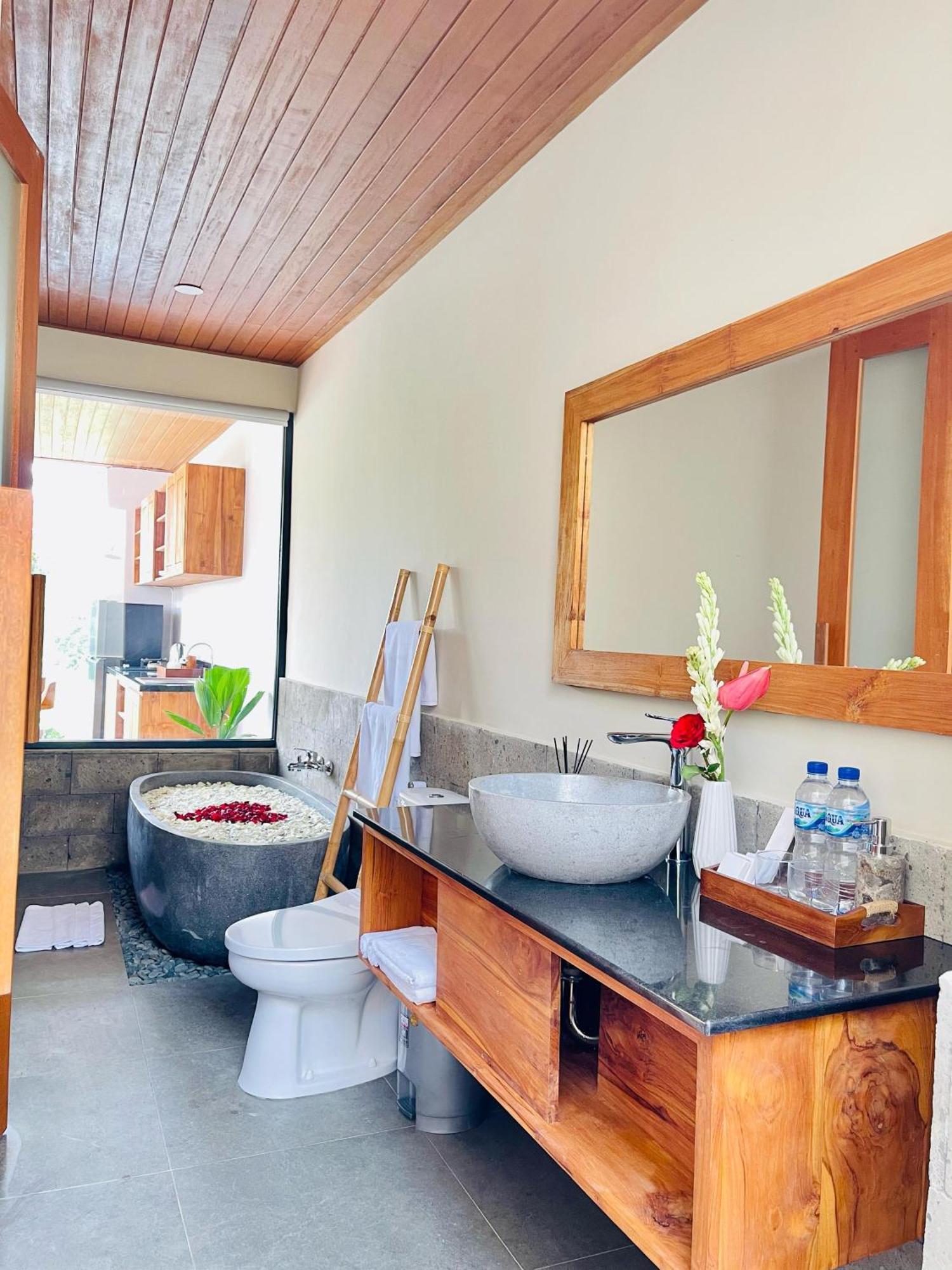 אובוד The Madawa Suites מראה חיצוני תמונה